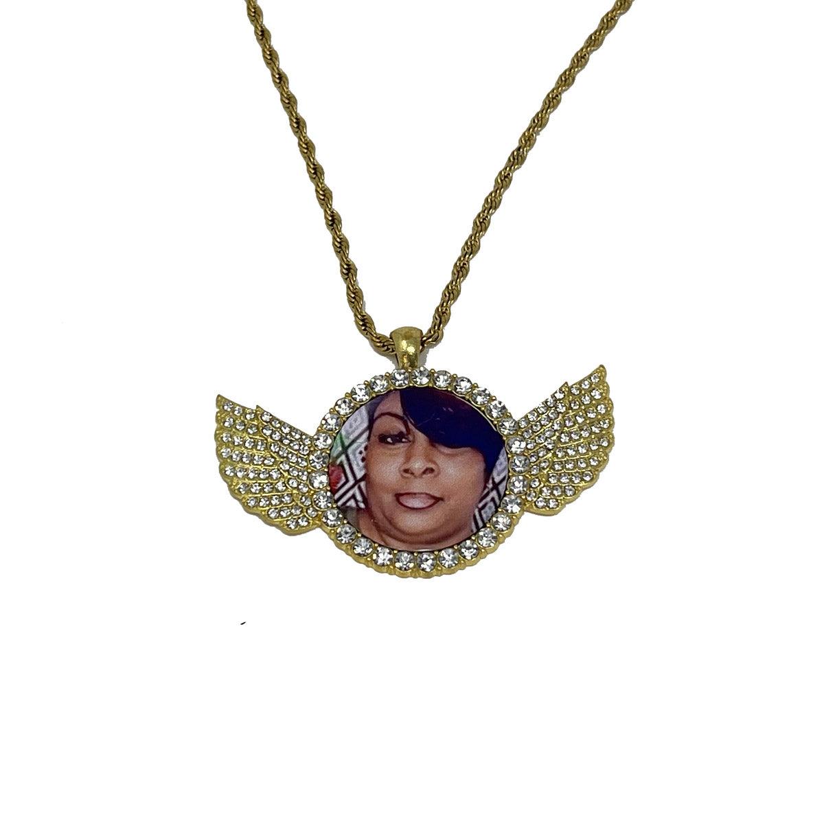 Rhinestone Wings Pendant - 4everKeepsakes 